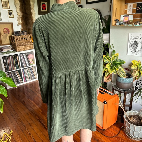 💀 SOLD 💀 Vintage 90s Green Corduroy Button Down Shirt Dress by Studio Ease ~ L - Picture 4 of 8